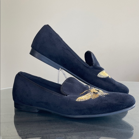 H&M Mens Black Loafers with Gold Moth Embroidered Design. Size 10 - Picture 1 of 7
